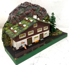 Berghütte Almhütte Hütte am Berg Modelleisenbahn Holz Spur H0/0 Spielzeug Alt ;
