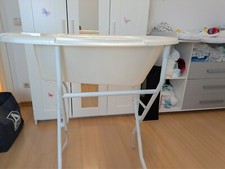 Baby Badewanne mit Gestell und