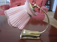 Omas Nachttischlampe mit