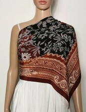 Vintage Seidentuch. Gebraucht in gutem Zustand. 100% Seide. 84cm*84cm