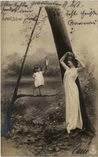 Frau mit Kind gelaufen in