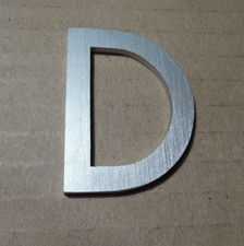 Buchstabe " D" Ziffer Aluminium silberfarbig, 46 mm hoch