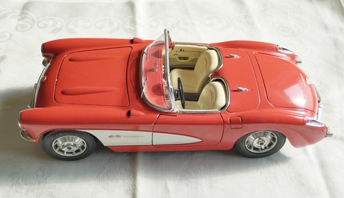 Modellauto burago chevrolet - modellauto,