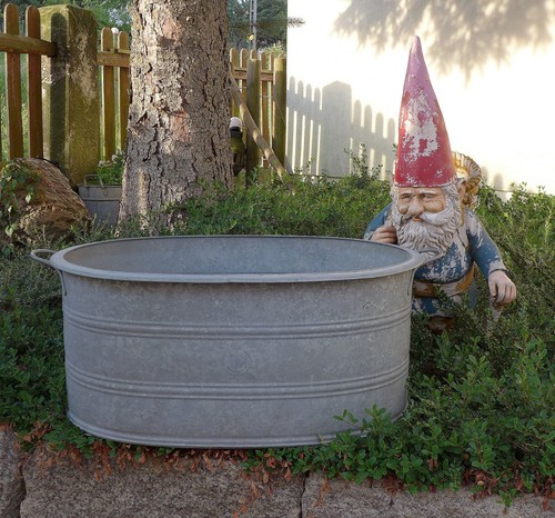 Alte zinkwanne pflanzkübel - alte,