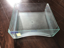 LIEBHERR. BioFrechSafe-schublade . 46x44x16,5 cm.Gut.