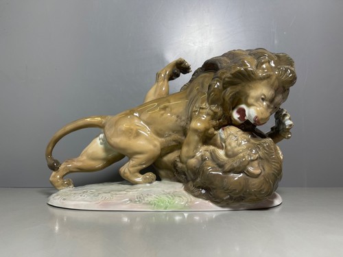 Fraureuth figur kämpfende - fraureuth,