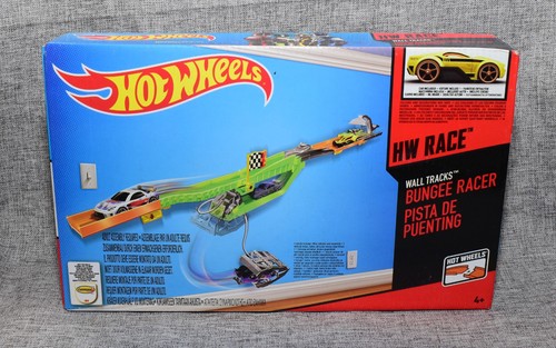 Hot wheels wall - wall, tracks