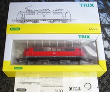 TRIX  EXPRESS 32244 DB-Reise- und Güterzuglok BR 111, OVP, TOP