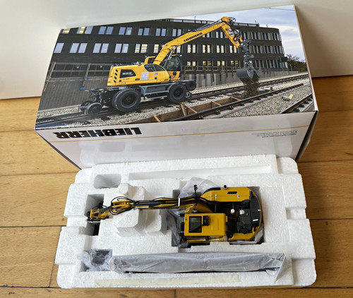 Liebherr 922 rail - nzg, ovp