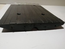 Auffahrrampe – Bordsteinrampe Gummi 1 Stück Auffahrrampen für Einfahrt & Garage