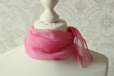 kleines rosa Tuch aus Seide Chiffon Nicki Seidentuch Handarbeit aus Deutschland