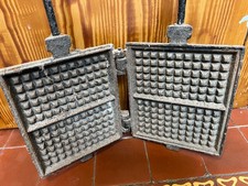 ALTES WAFFELEISEN GUSSEISEN