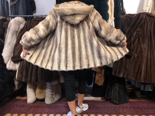 Nerzjacke mit kapuze black - nerzjacke,