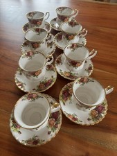 8  x Royal Albert - OLD