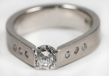 0,60ct. Unikat Spannring aus