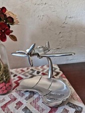 Kampfflugzeug aus poliertem