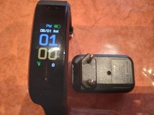 Uhr Schrittzähler mit Ladegerät