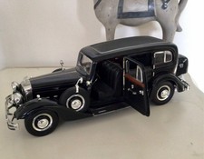 Horch 851 Pullmann Ricko Modell Modellauto 1:18