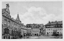 AK Lößnitz i. Erzg. Markt Geschäfte Postkarte DDR