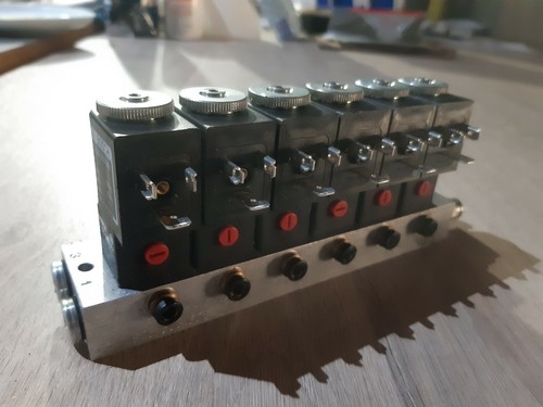 Bosch 824 210 243 module - 1,