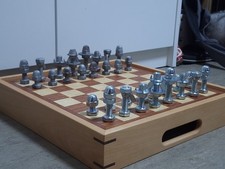 Schachfiguren Metall in Form von Spezialschrauben Selbstgemacht Handarbeit