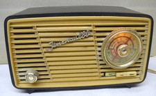 Ilmenau 480 Röhrenradio aus Sonneberg  spielt  aus Bakelit  DDR RFT 