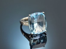 SENSATIONELLER RING MIT BLAU