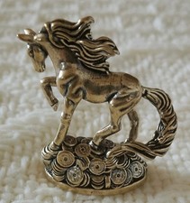Pferd aus Messing, 4,5 cm hoch