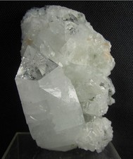 F151    großer Apophyllit