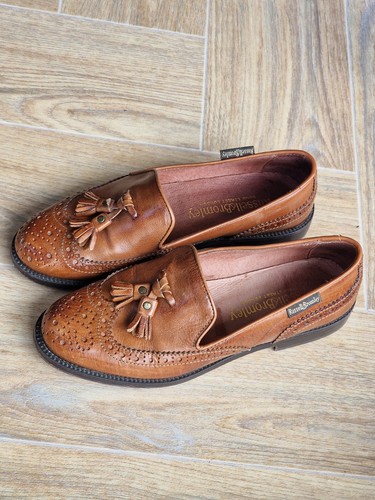 Russell bromley campus - &,