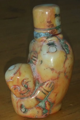 Snuffbottle koralle buddha - snuffbottle,