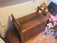 Antike Truhe Vollholz schöne