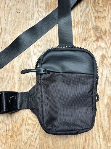 Dongker sling chest crossbody - chest,