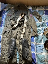 Komplette NVA 2 Streifen Uniform (Zivilschutz) Plus Verschiedene Abzeichen