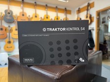 Native Instruments TRAKTOR KONTROL S4 MK3