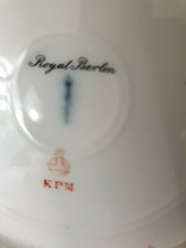 KPM Berlin königliche Manufaktur Zepter rot Reichsapfel Royals Blumen RAR gut!