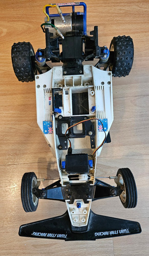 Tamiya striker 2wd buggy - tamiya,