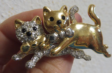 ?Brosche mit 2 Katzen Katzenbrosche springende Kater Goldfarben Glitzer *Erbe*
