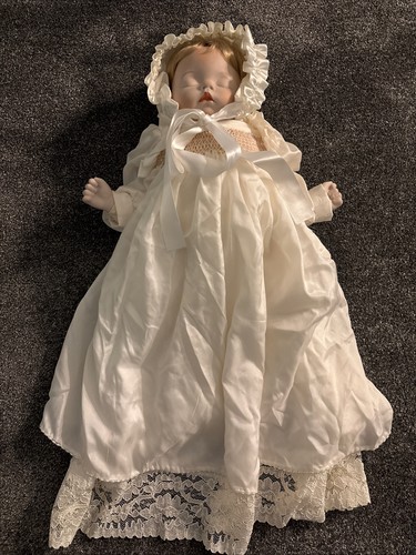 Porzellanpuppe serenity von - "serenity",