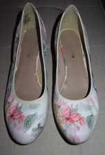 Tamaris Keilpumps Gr. 42 weiß bunt mit Blumen