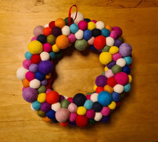 Kranz Türkranz Filzkugeln Kunterbunt von Ganapati Crafts Co.