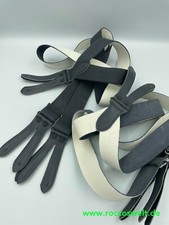 Hosenträger ungetragen