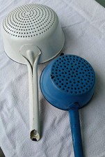 2x Vintage Emaille Sieb blau & weiß – Küchensieb Landhaus Deko...