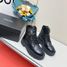 Chanel Lederstiefeletten mit