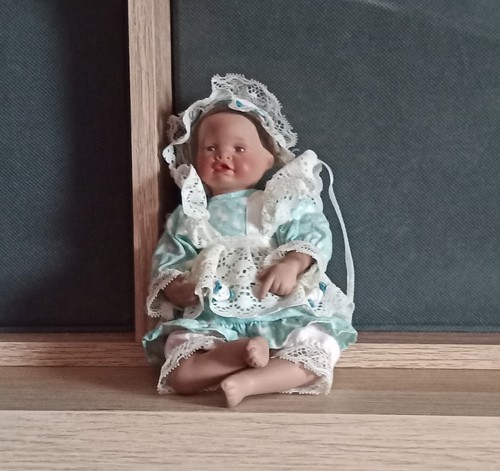 Verkaufe eine kleine - , süße