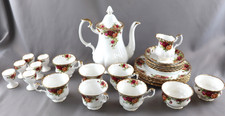 6 Personen (28T.) Kaffeeservice von Royal Albert Old Country Roses, bone china