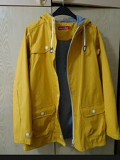 Derbe Regenjacke / Wetterjacke Gr. 40 gelb / innen gestreift