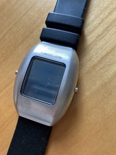 Neolog Binäruhr. Emami