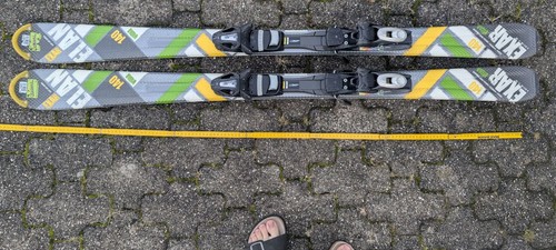 Familie gibt skifahren - gibt,