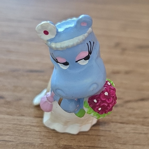 Einzelfigur nilpferd im - Ü-ei,